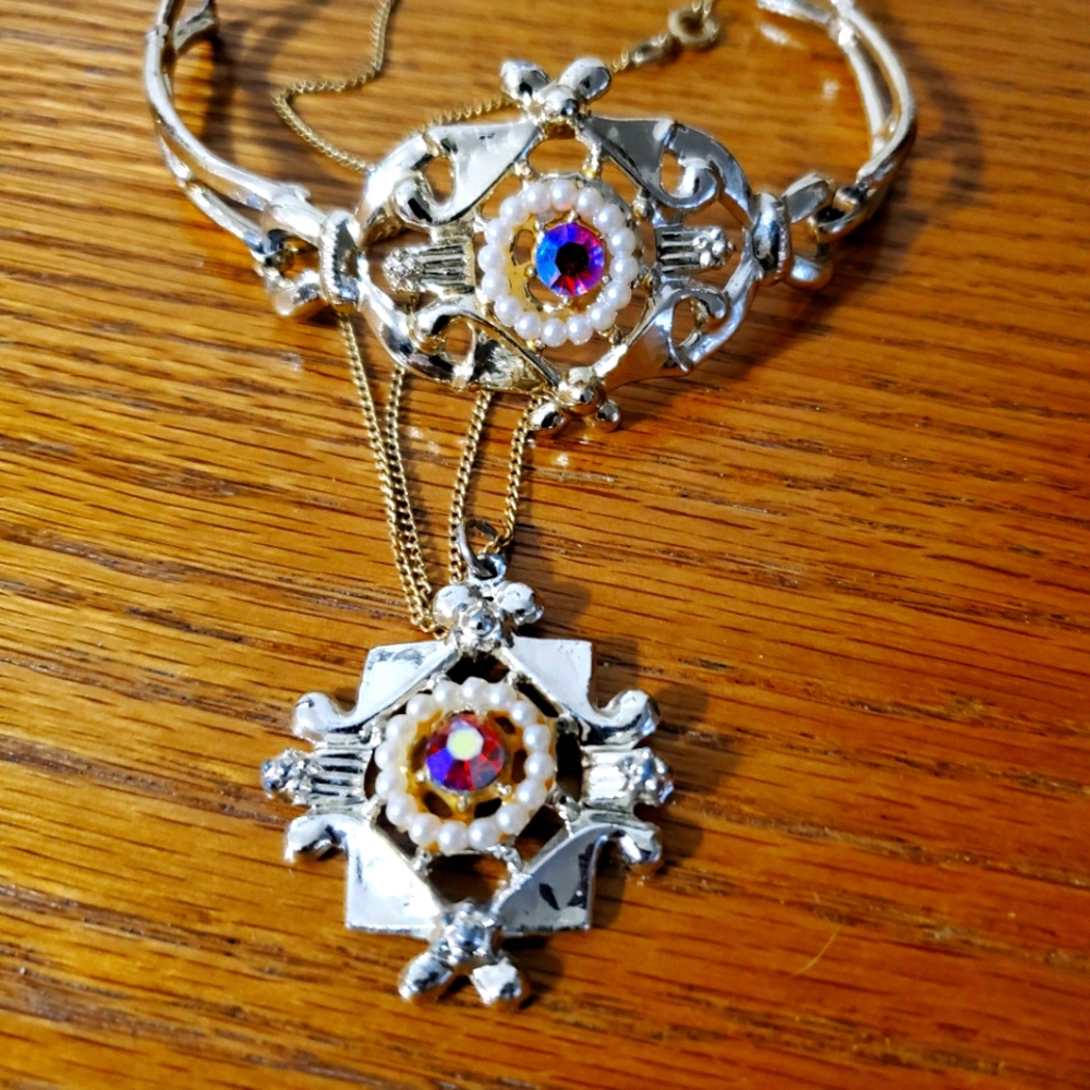 Vintage necklace and bracelet set